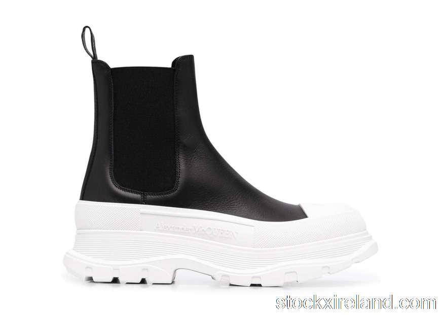 IE Alexander McQueen Tread Slick Chelsea Boot Black White 634617WHZ611071