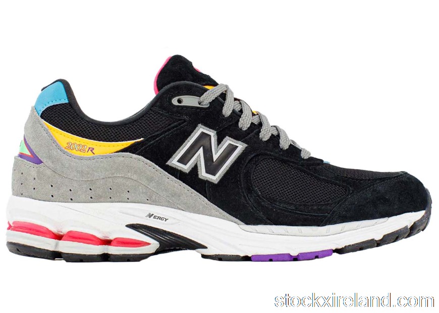 IE New Balance 2002R DTLR Masquerade M2002RDT