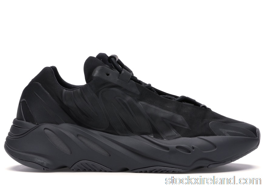 IE adidas Yeezy Boost 700 MNVN Triple Black FV4440